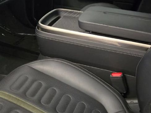 Used 2024 Rivian R1S Adventure AWD/4WD image 10