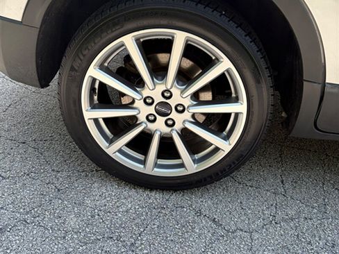 Used 2019 Lincoln MKC Reserve w/ MKC Climate Package FWD image 29