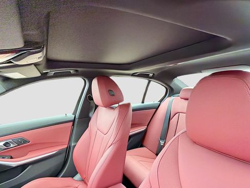 New 2026 BMW 330i Sedan w/ M Sport Package image 27