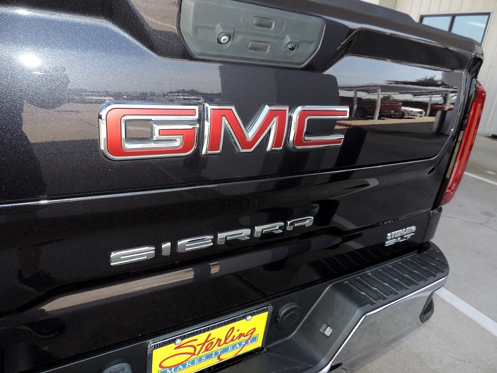 Certified 2023 GMC Sierra 1500 SLT RWD image 17