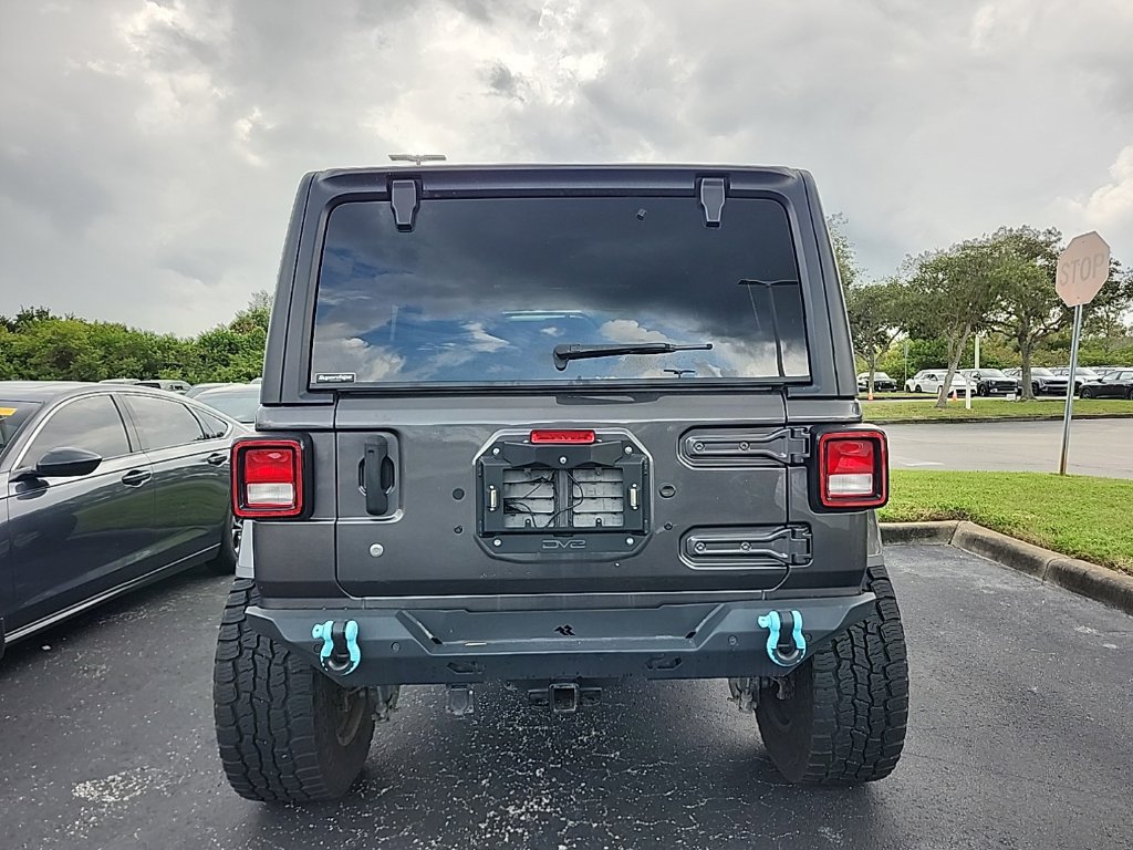 Used 2019 Jeep Wrangler Unlimited Sahara AWD/4WD image 6