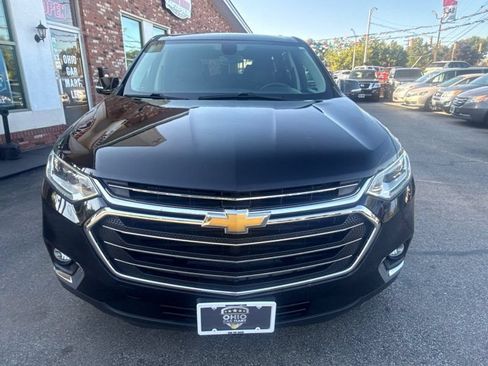 Used 2019 Chevrolet Traverse LT w/ LT Premium Package AWD/4WD image 2