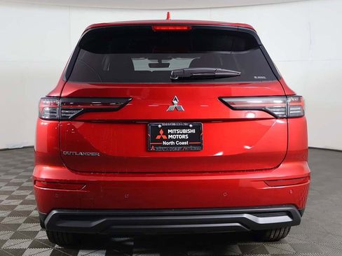 New 2026 Mitsubishi Outlander ES image 12