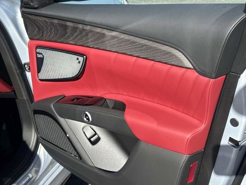 New 2026 Maserati Grecale Modena image 25