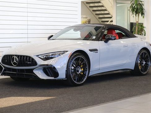 Used 2023 Mercedes-Benz SL 63 AMG 4MATIC w/ Driver Assistance Package image 5