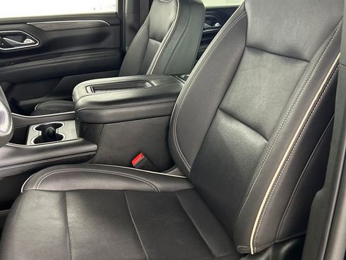 Used 2023 GMC Yukon SLT image 12