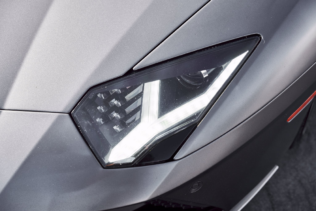 Used 2018 Lamborghini Aventador S AWD/4WD image 13