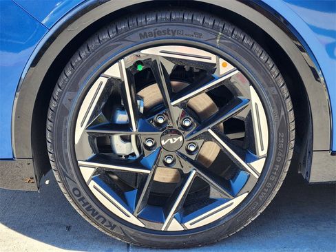 New 2025 Kia K4 GT-Line image 8