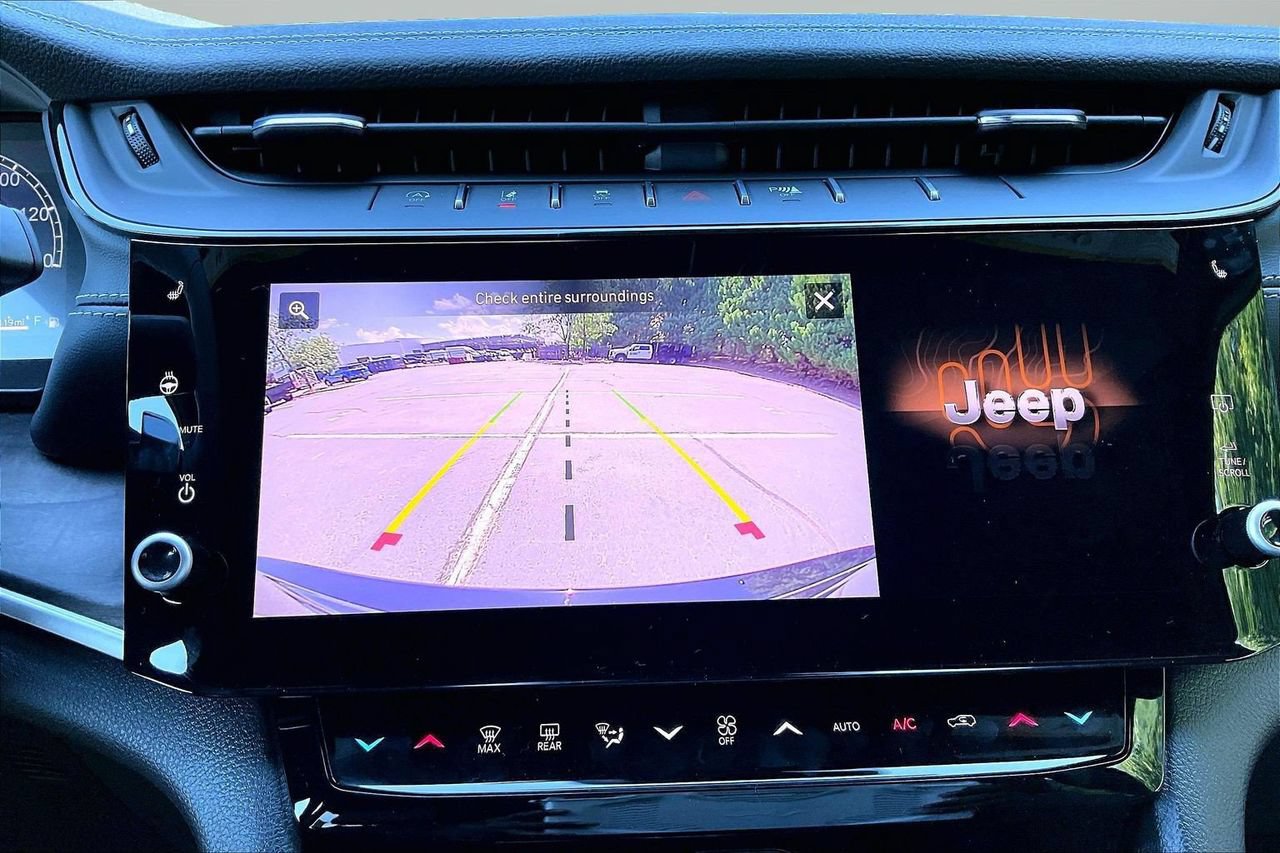 New 2027 Jeep Grand Cherokee Altitude AWD/4WD image 13