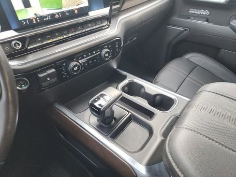 Used 2024 Chevrolet Silverado 1500 High Country image 34
