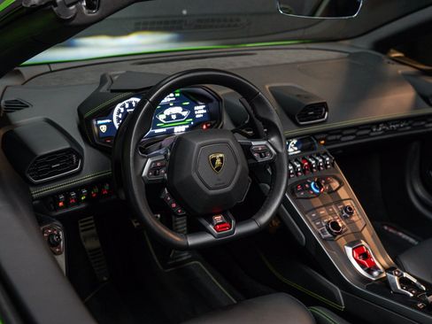 Used 2018 Lamborghini Huracan LP 580-2 RWD image 6