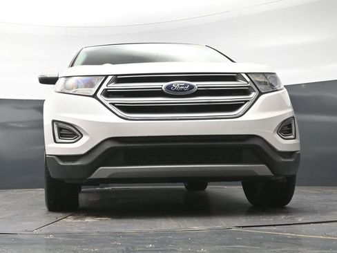 Used 2015 Ford Edge Titanium FWD image 34