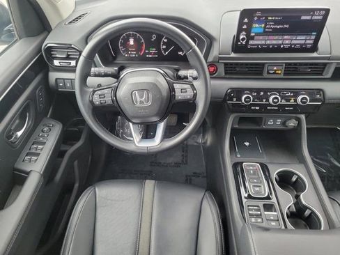 Used 2023 Honda Pilot Touring image 14