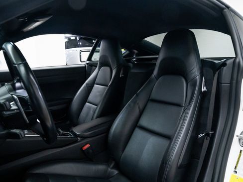 Used 2018 Porsche 718 Cayman S image 18