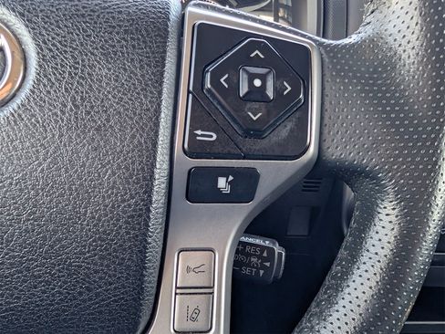 Used 2021 Toyota 4Runner SR5 Premium image 25