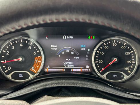 Used 2019 Jeep Renegade Trailhawk w/ UConnect 8.4 Nav Group AWD/4WD image 25