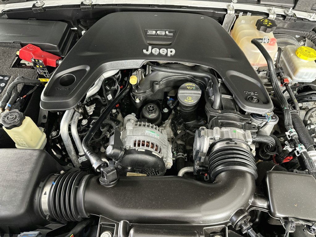 Used 2021 Jeep Wrangler Sport AWD/4WD image 31