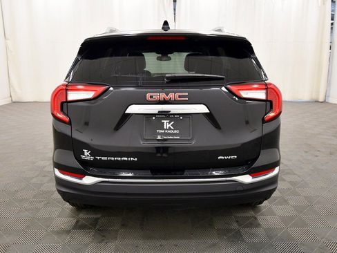 Used 2024 GMC Terrain SLT image 6