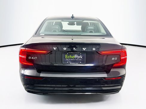 Used 2024 Volvo S60 B5 Core image 7