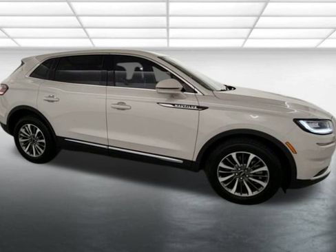 Used 2023 Lincoln Nautilus AWD image 9