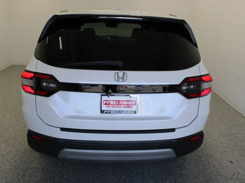 Used 2024 Honda Pilot EX-L image 8