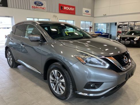 Used 2018 Nissan Murano Platinum image 3