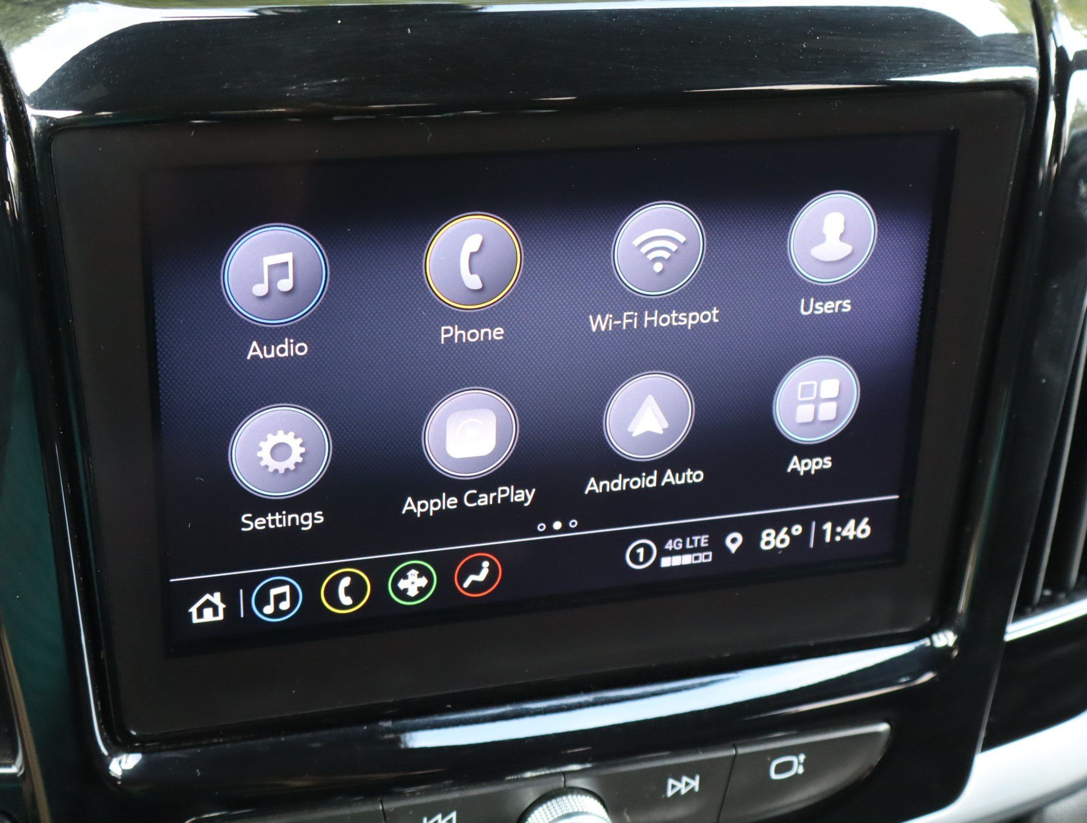 Used 2023 Chevrolet Traverse LT FWD image 28