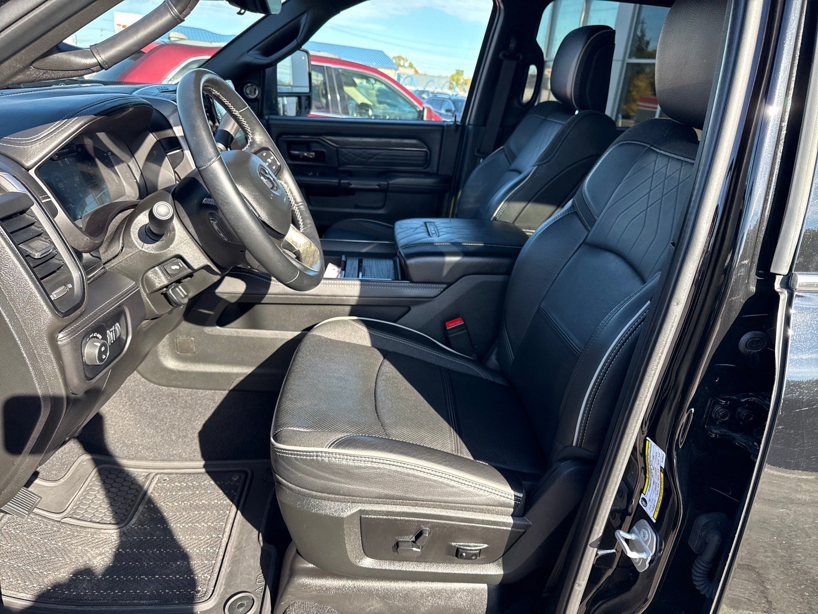 Used 2026 RAM 3500 Limited AWD/4WD image 9