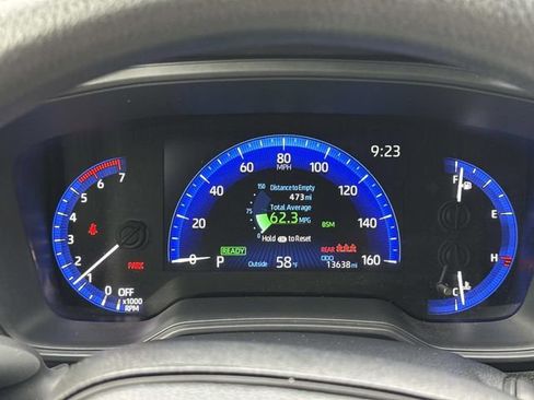 Used 2022 Toyota Corolla LE FWD image 27