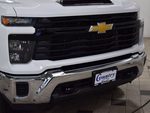 Used 2025 Chevrolet Silverado 2500 W/T w/ WT Convenience Package image 11