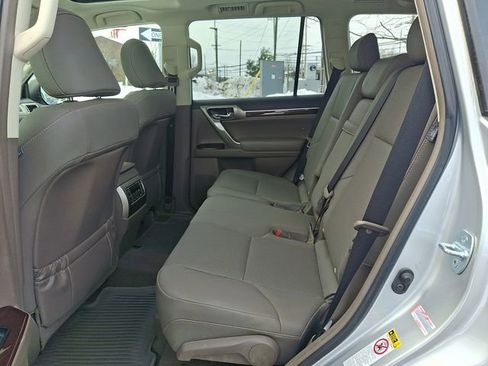 Used 2019 Lexus GX 460 Premium image 10