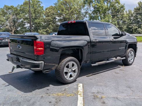 Used 2018 Chevrolet Silverado 1500 Custom w/ Custom Value Package RWD image 4