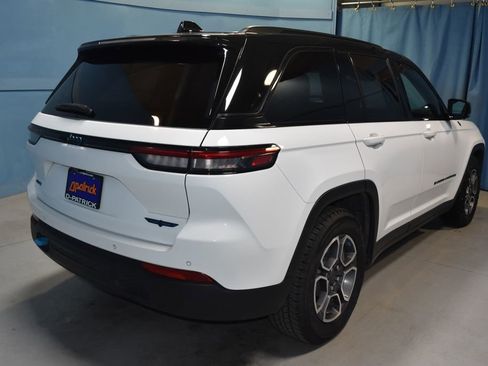 Used 2024 Jeep Grand Cherokee Trailhawk image 30