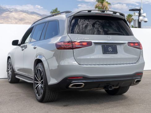 Used 2024 Mercedes-Benz GLS 580 4MATIC image 7
