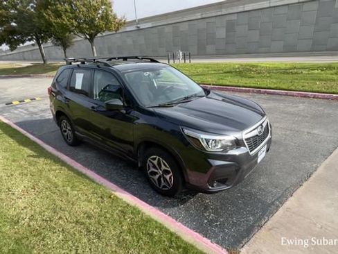 Used 2019 Subaru Forester Premium image 7