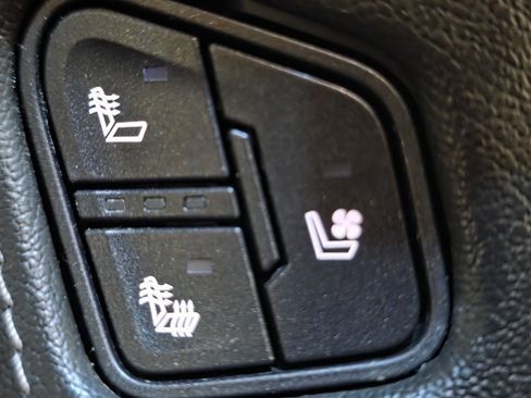 Used 2019 Chevrolet Tahoe Premier image 35