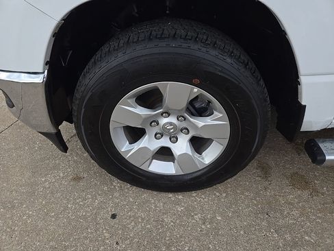 Used 2023 RAM 1500 Big Horn AWD/4WD image 32