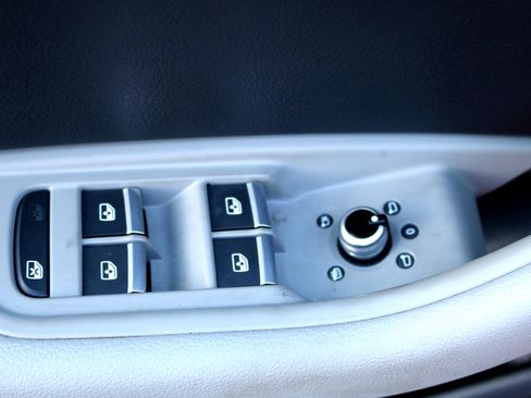 Used 2017 Audi A4 2.0T Premium Plus w/ Premium Plus Package image 15