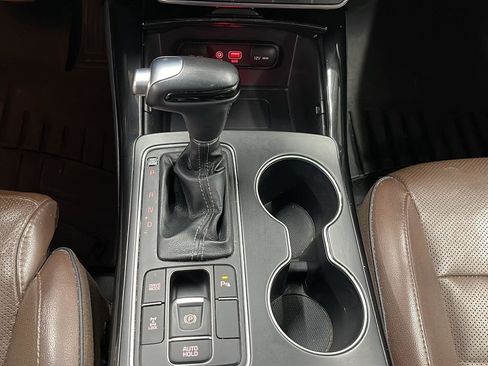 Used 2019 Kia Sorento SX image 21