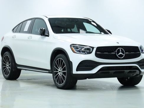Used 2022 Mercedes-Benz GLC 300 4MATIC Coupe image 3