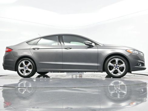 Used 2014 Ford Fusion SE w/ Equipment Group 201A image 44