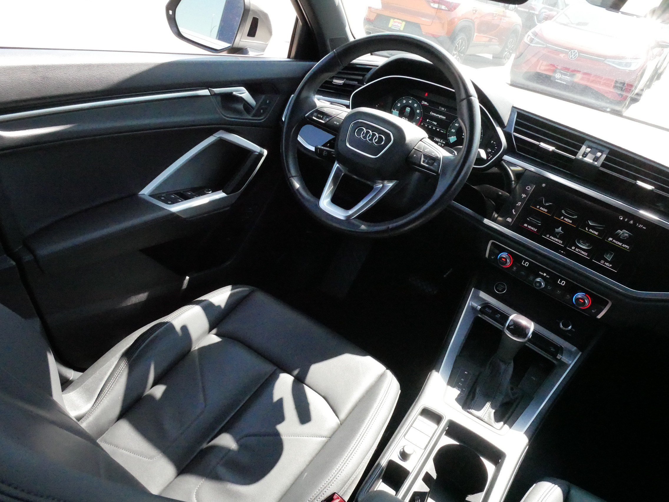 Used 2024 Audi Q3 2.0T Premium w/ Convenience Package AWD/4WD image 9