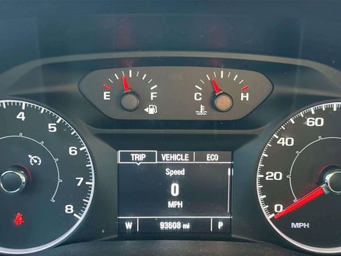 Used 2017 GMC Acadia SLE image 10