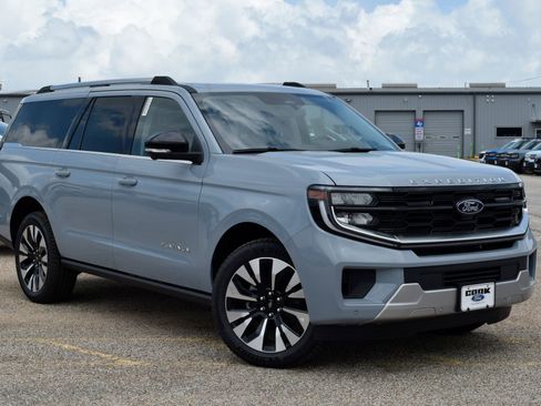 New 2026 Ford Expedition Max Platinum w/ Driver's Package AWD/4WD image 3