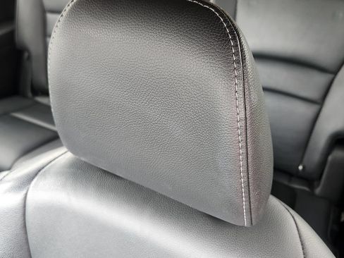 Used 2019 Honda Pilot Touring image 6