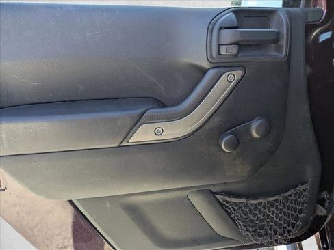 Used 2018 Jeep Wrangler Unlimited Sport w/ Connectivity Group image 8