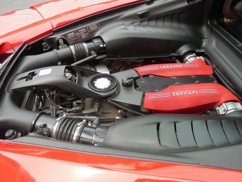 Used 2017 Ferrari 488 GTB RWD image 40