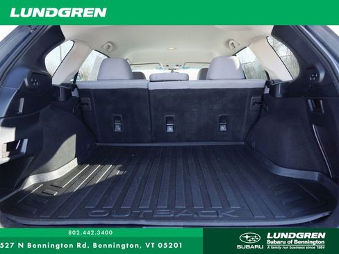 Used 2018 Subaru Outback 2.5i Premium image 15