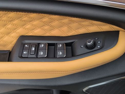 New 2025 Jeep Grand Cherokee L Summit image 16