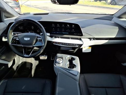 New 2026 Cadillac Optiq Sport 2 image 18